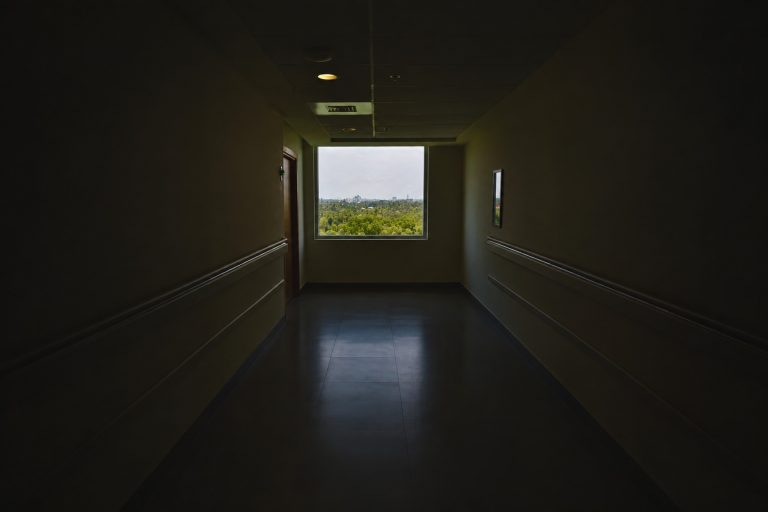 84290 ajuda fora hospital Porque é que as pessoas com cancro procuram ajuda fora do hospital?
